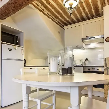 Bijou In Safranier - Old Town Apartment *